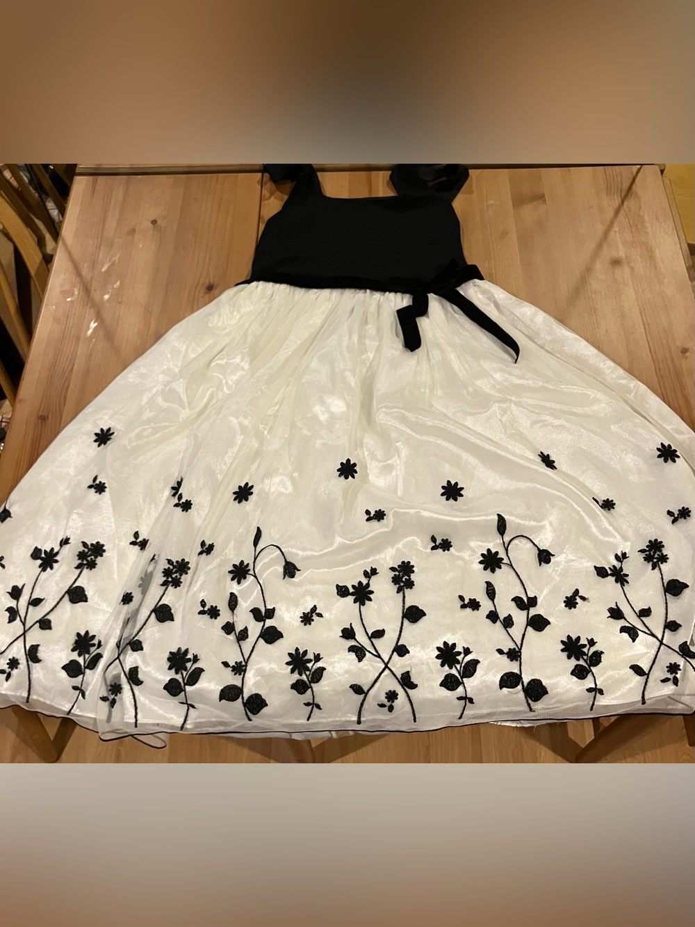 GUC Bonnie Jean Girl Size 12 Black & White Floral Embroidered A-Line Dress